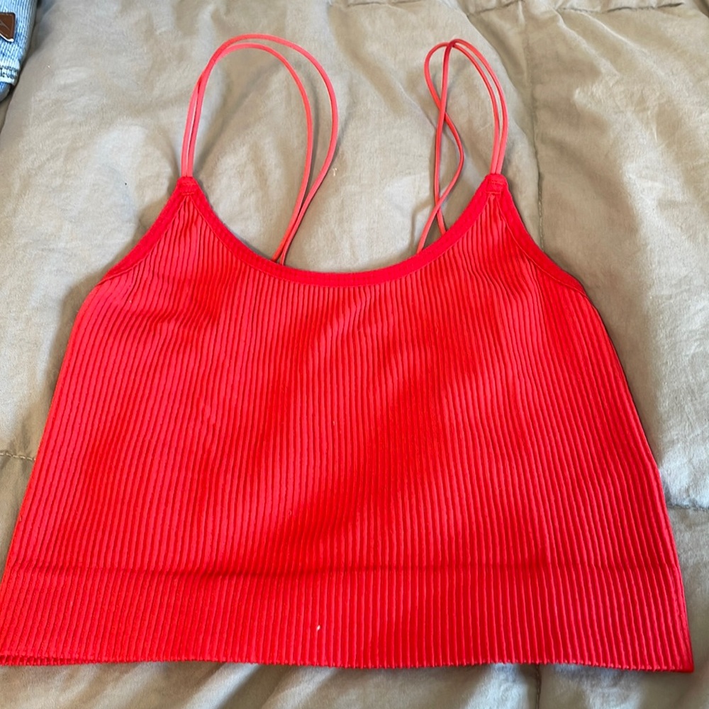 Red ribbed crop top